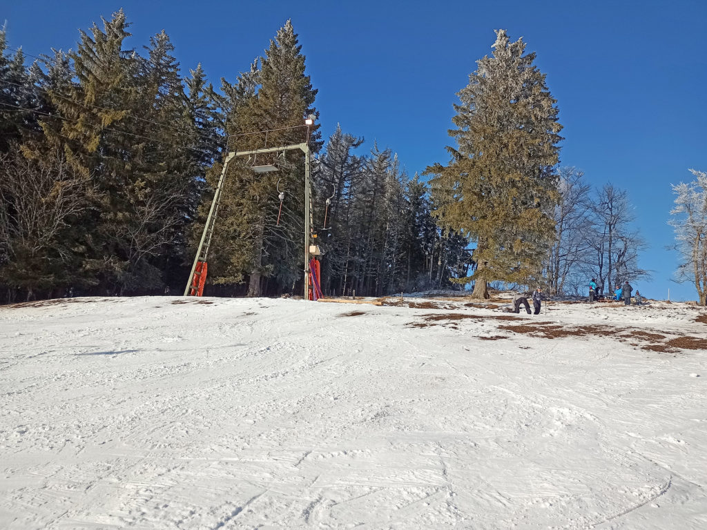 Der Kreuzweg-Skilift hat wieder offen.